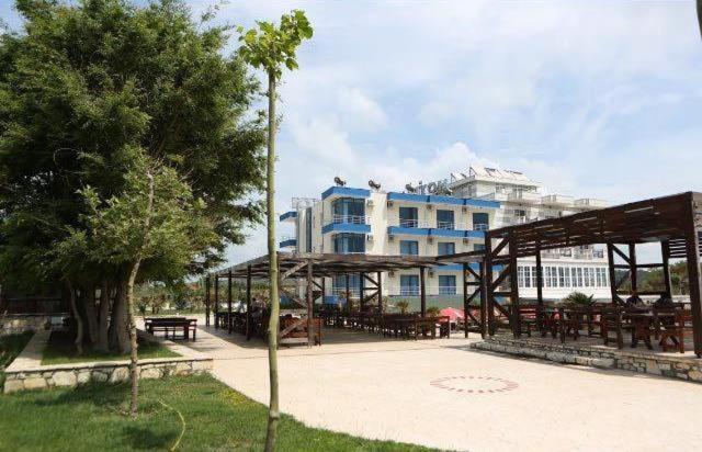 Hotel Zverneci Ngoại thất bức ảnh